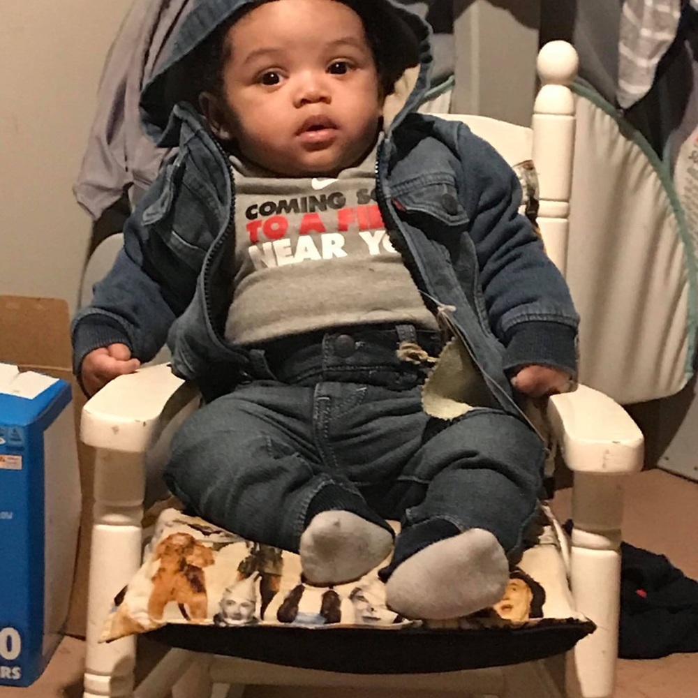 Meet your Posher, Carlos